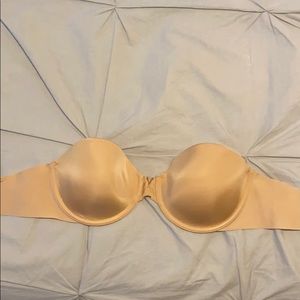 Victoria’s Secret 32D strapless bra